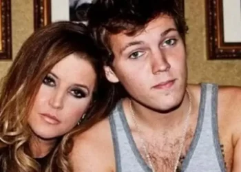 Lisa Marie Presley manteve o cadáver do filho em casa por meses, diz livro