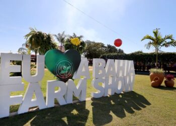 Bahia Farm Show: Estado entrega veículos para a fiscalização da produção agropecuária