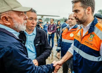 Não faltarão recursos para o RS, diz Lula sobre temporais no estado