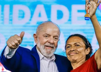Lula anuncia R$ 194 milhões para construção de 1,3 mil casas no Piauí