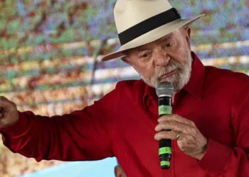 Programa de médicos especialistas será lançado na sexta, diz Lula