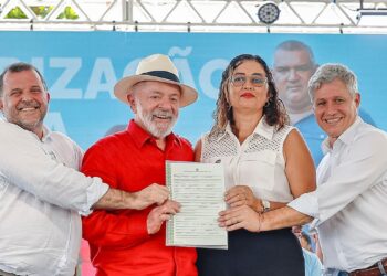 Governo assina acordo para acelerar regularização fundiária