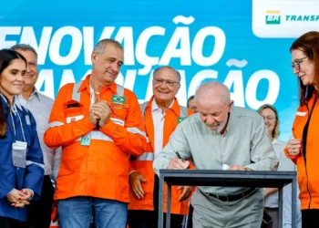 Lula defende fortalecimento da indústria naval brasileira
