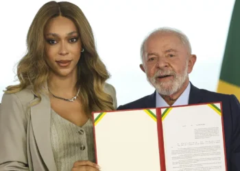 Lula diz que atitude do governo dos EUA com Erika Hilton é abominável