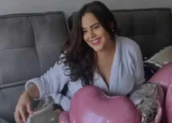 Cantora sertaneja morre horas após show em Cuiabá