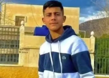 Jogador de 17 anos morre ao levar chute no abdome durante partida