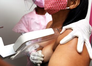 Campanha Outubro Rosa começa com mais de mil mamografias na Arena Fonte Nova e oferta de 30 mil exames em todo o estado