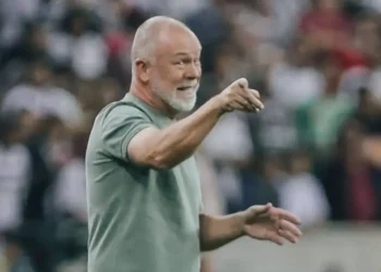 Fluminense renova com Mano Menezes, e presidente projeta 2025 com SAF e Richarlison