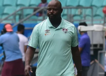 Marcão assume o Fluminense de forma interina contra o Vitória
