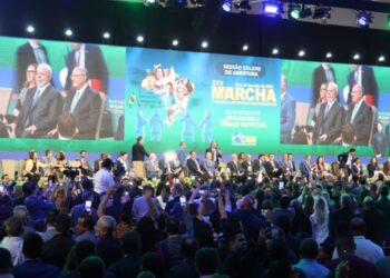 Prefeitos da Bahia comemoram anúncios do presidente Lula na Marcha a Brasília