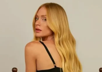 Marina Ruy Barbosa surpreende e muda cor de cabelos pela primeira vez