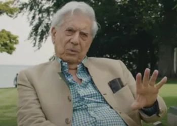 Morre Mario Vargas Llosa, Nobel de Literatura de 2010, aos 88 anos