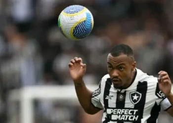 ‘Carreguei uma cicatriz por 12 meses’, diz Capitão do Botafogo após ganhar título