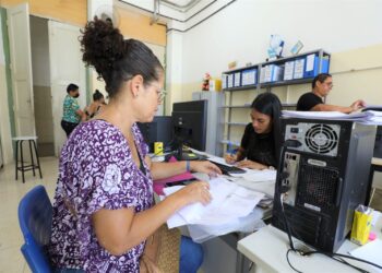 Matrícula 2024: Estudantes do Ensino Médio já podem solicitar a vaga pela internet