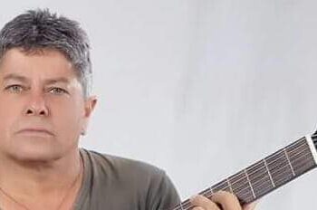 Com músicas inéditas de João Gilberto – Maurício Dias traz a Salvador show “Surubim Bossa Nova”