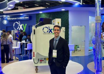 Médico hiperbarista, Gabriel Mendes participa da maior feira do setor de saúde da América Latina