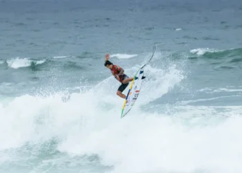 Gabriel Medina, Italo Ferreira e Yago Dora avançam em Saquarema