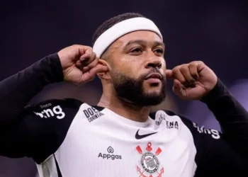 Memphis Depay notifica Corinthians por dívida milionária e ameaça descumprir obrigações no clube