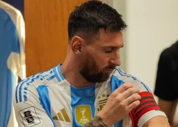 Diretor paraguaio proíbe uso de camisas de Messi em jogo das Eliminatórias