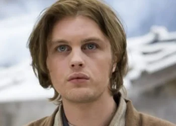 Ator de ‘Sonhadores’, Michael Pitt é preso por abuso sexual e agressão contra ex-namorada