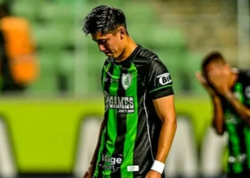Miguelito, meia-atacante do América-MG, é preso por injúria racial após partida da Série B