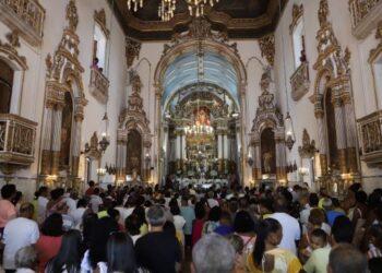 Encerramento dos festejos do Senhor do Bonfim atrai turistas à Colina Sagrada 