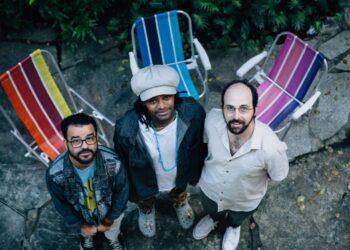 Mocofaia explode de afro-brasilidade e invenção em seu disco de estreia
