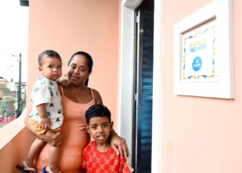 Prefeitura reforma mais 200 casas em Coutos e ultrapassa 1,4 mil habitações beneficiadas no bairro pelo Morar Melhor