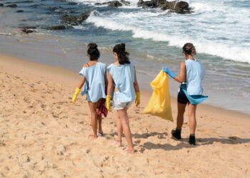 Praia da Penha recebe ação de limpeza e sensibilização ambiental no domingo (25)