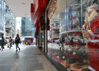 Natal deste ano deve movimentar R$ 69,75 bilhões no varejo, diz CNC