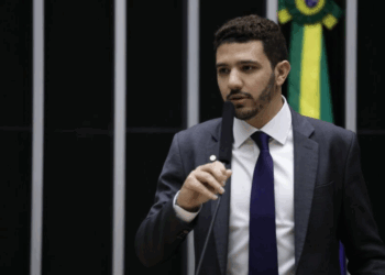 Neto Carletto quer definição de diretrizes, direitos e obrigações no atendimento de pessoas com transtorno do espectro autista