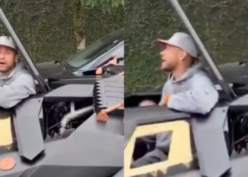 Neymar Jr. compra réplica milionária de “Batmóvel”