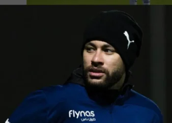 Neymar faz gol e participa de outro em vitória do Al Hilal em jogo-treino