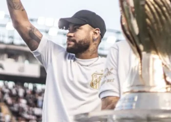 Neymar acerta retorno ao Santos e fica próximo de anúncio, diz jornalista