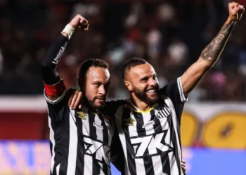 Após jogo no Barradão, Neymar publica mensagem agradecendo Salvador