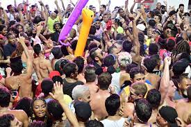 Nordeste de Amaralina: policial militar tem arma furtada durante patrulhamento no carnaval