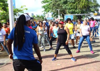 Nova academia pública instalada na Av. Barros Reis amplia acesso à prática esportiva