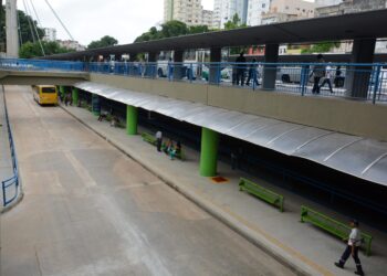 Ação leva serviços gratuitos para a população na Estação da Lapa