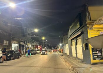Rua Direta do Uruguai recebe nova iluminação LED em novo ciclo de serviços para ampliar eficiência em Salvador