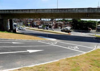 Novo retorno na saída do túnel Pirajá-Lobato reduz congestionamentos na Av. Suburbana