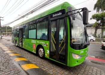 Salvador amplia testes com ônibus elétricos em linhas do sistema convencional e BRT