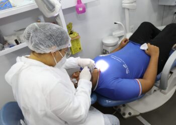Odontomóvel deve atender mais de dez mil estudantes da rede estadual de ensino nesta semana