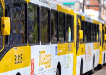 Linha especial de ônibus é criada para atender ao público do Mega Aulão do Enem do IngreSSAr  neste sábado (26)