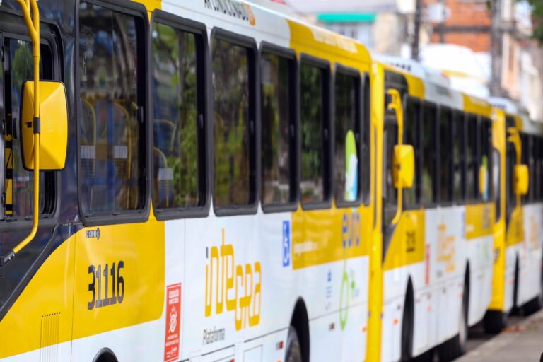 Onibus_Semob_Fot-Bruno-Concha_Secom_Pms-23-2-scaled
