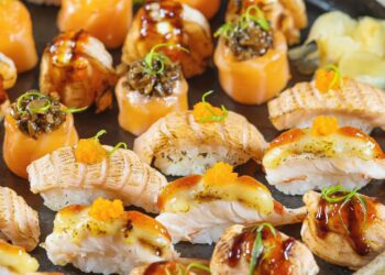 Oriente Fast celebra o Dia dos Namorados com menu especial no restaurante e no delivery