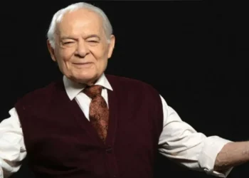 Ator baiano Othon Bastos passa mal durante peça e apresentação é interrompida