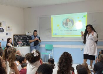 Pesquisadora Jaqueline Goes participa de encontros com estudantes em Salvador