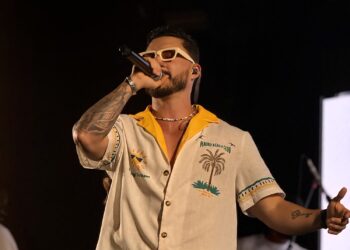 Papazoni comanda show gratuito na Praça do Bonfim, em Salvador, neste sábado (30)