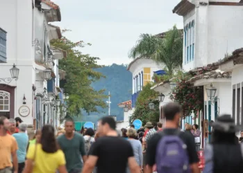 Festa Literária Internacional movimenta Paraty a partir desta quarta