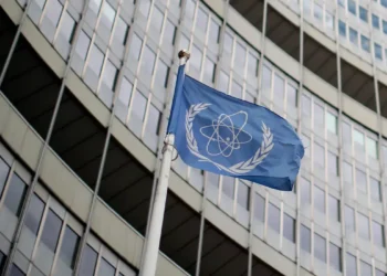 Parlamento do Irã aprova suspensão da cooperação com Agência Atômica